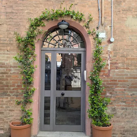 Borgo Massarenti بولونيا